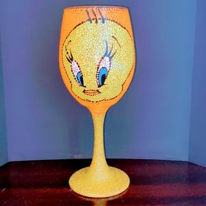 Custom Painted Wine Glass (Tweety Bird)